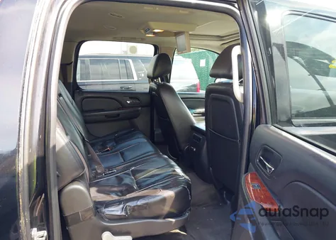 2014 Chevrolet Suburban 1500 Lt из США, поврежденный, VIN 1GNSKJE78ER189277